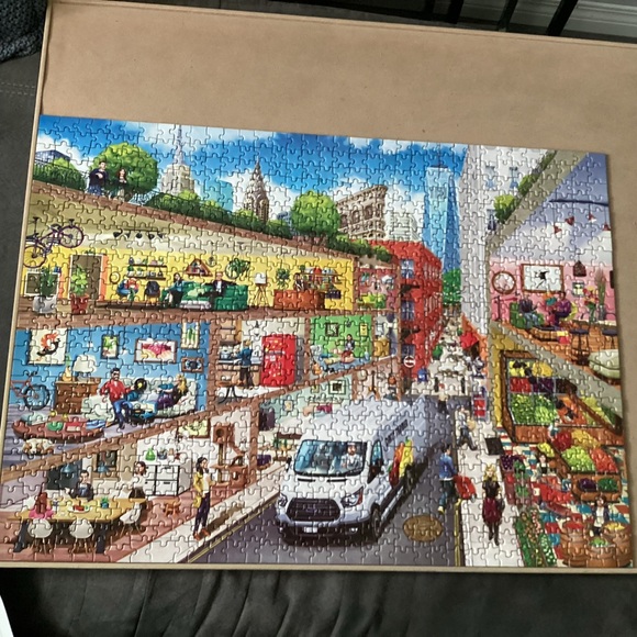 1000pc Puzzle - Picture 3 of 4